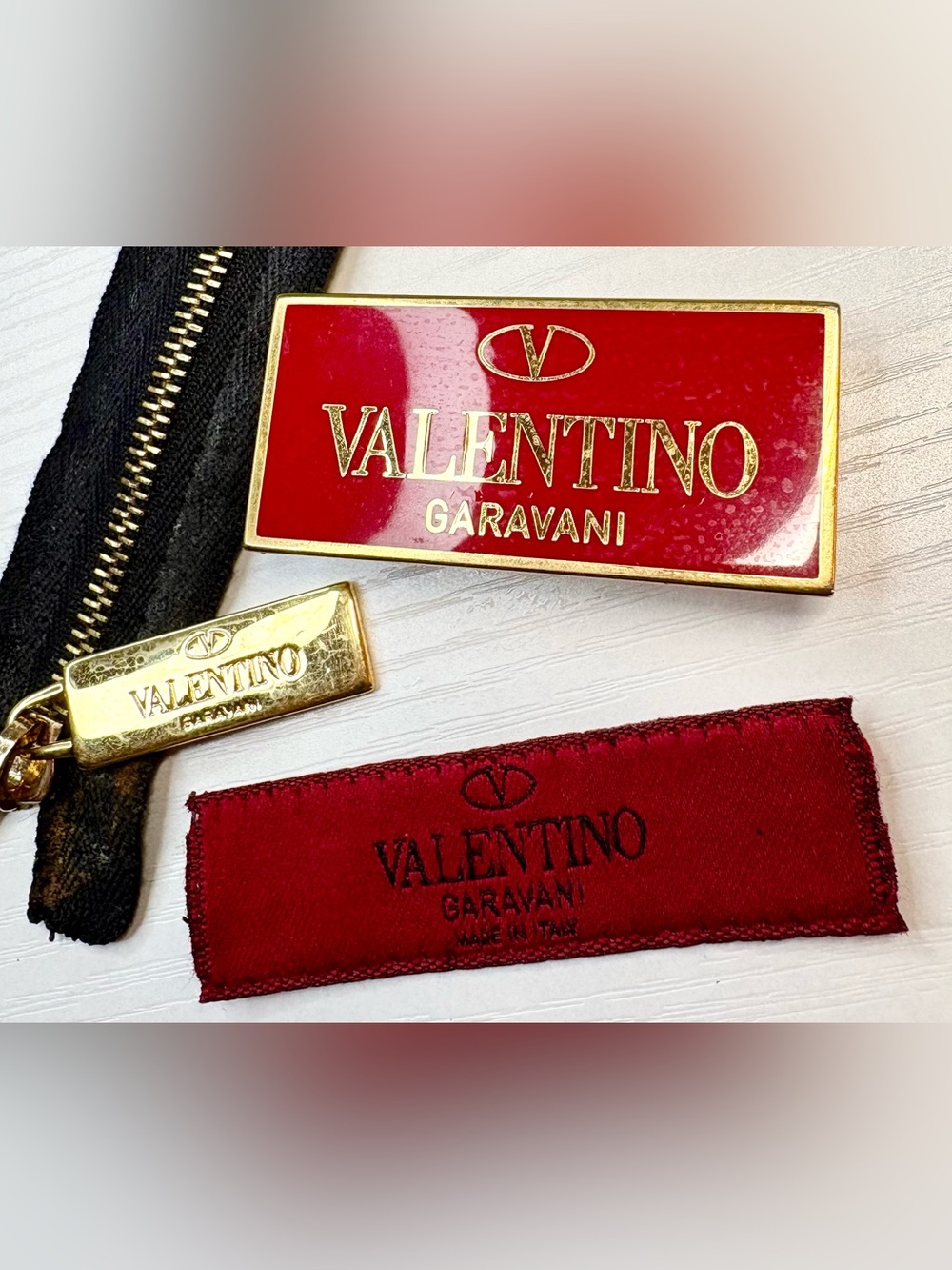 Valentino Garavani Zipper Pull and Label for Project